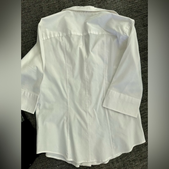 White button down shirt - Picture 4 of 5